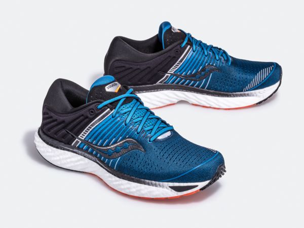 Im Test Saucony Triumph 17 Allrounder mit Premium Dampfung Laufen